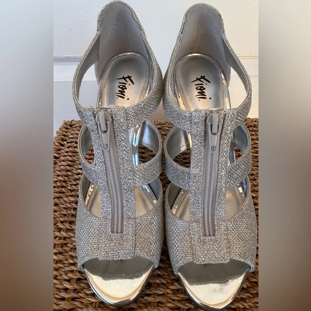 Fioni Brand Women’s Sparkly Stiletto Heel Shoes Silver Sz 8‎